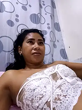 Snapshot of PERLA_BLACK_ chatting on October 2025 10:48:02 AM PERLA BLACK online show from October 2025 10:48:02 AM