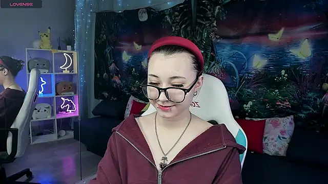 Snapshot of ClaraParks chatting on February 2026 06:50:01 PM ClaraParks online show from February 2026 06:50:01 PM