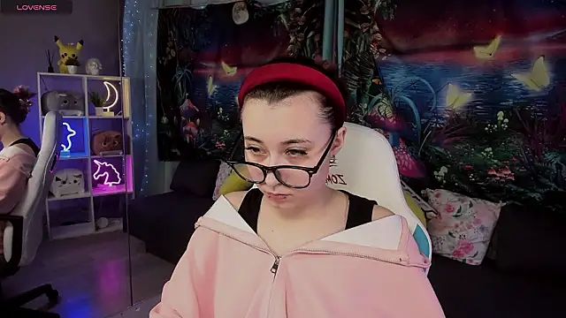 Snapshot of ClaraParks chatting on March 2026 07:09:01 PM ClaraParks online show from March 2026 07:09:01 PM