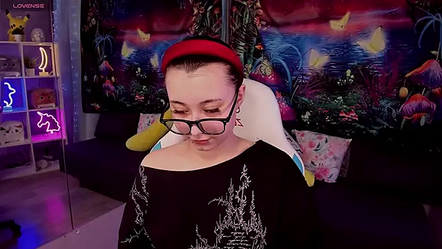 Snapshot of ClaraParks chatting on March 2026 07:11:01 PM ClaraParks online show from March 2026 07:11:01 PM