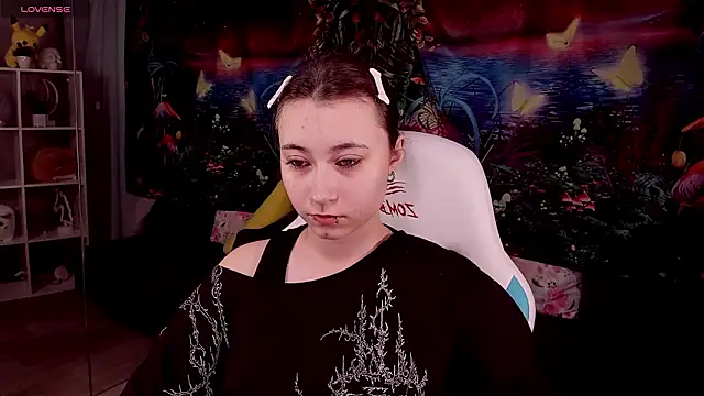 Snapshot of ClaraParks chatting on March 2026 07:30:01 PM ClaraParks online show from March 2026 07:30:01 PM