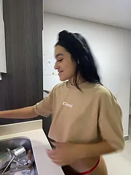 Snapshot of Dakota-Mitchell chatting on November 2025 10:20:01 PM Dakota-Mitchell online show from November 2025 10:20:01 PM