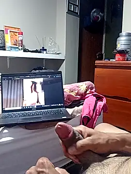 Snapshot of Rushx_x chatting on May 2026 06:32:01 AM Rushx x online show from May 2026 06:32:01 AM