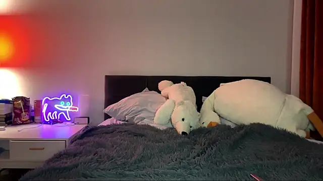 milastretch online show from October 2025 09:35:02 PM