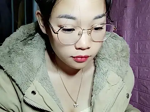 Snapshot of Maimai00 chatting on November 2025 12:43:02 AM Maimai00 online show from November 2025 12:43:02 AM