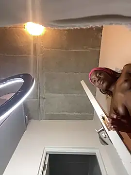 Snapshot of prettydollyy chatting on March 2026 06:01:02 PM prettydollyy online show from March 2026 06:01:02 PM