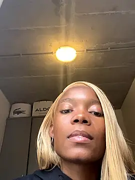 Snapshot of prettydollyy chatting on March 2026 07:44:01 AM prettydollyy online show from March 2026 07:44:01 AM