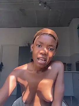 Snapshot of prettydollyy chatting on April 2026 08:34:01 AM prettydollyy online show from April 2026 08:34:01 AM