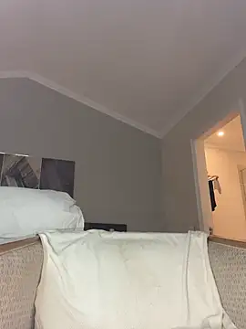 Snapshot of prettydollyy chatting on April 2026 08:09:01 PM prettydollyy online show from April 2026 08:09:01 PM