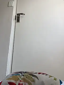 Snapshot of prettydollyy chatting on April 2026 09:04:01 AM prettydollyy online show from April 2026 09:04:01 AM