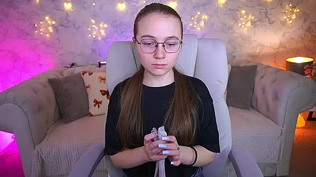 Snapshot of ArrinaWairr chatting on March 2026 07:35:02 AM ArrinaWairr online show from March 2026 07:35:02 AM