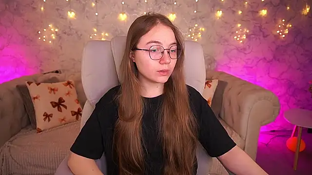 Snapshot of ArrinaWairr chatting on March 2026 07:34:02 AM ArrinaWairr online show from March 2026 07:34:02 AM