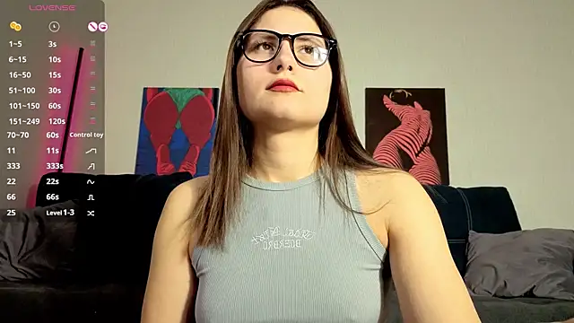 TrixiBell online show from December 2025 05:38:02 AM