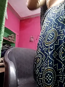 Cutreet online show from September 2025 04:17:01 PM