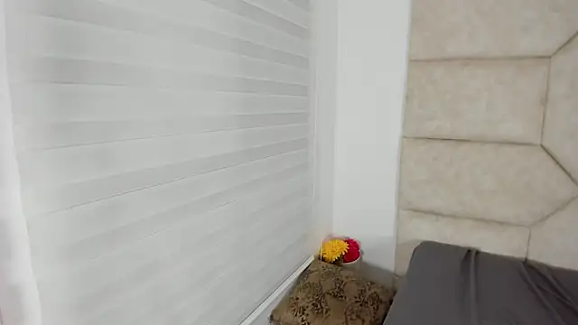 Rosse Evans 3 online show from October 2025 12:50:02 AM