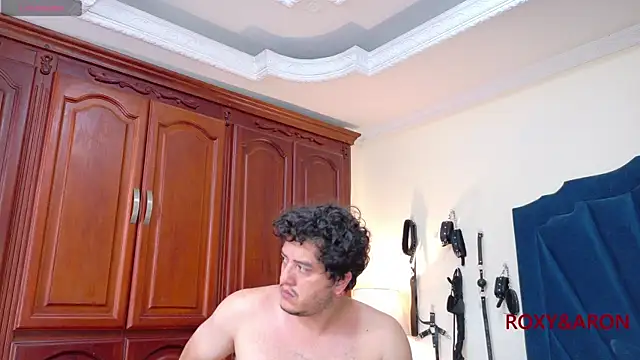 Snapshot of RoxyandAron2 chatting on May 2026 04:15:02 PM RoxyandAron2 online show from May 2026 04:15:02 PM