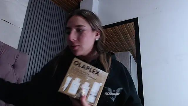 Bonnali lune online show from February 2026 10:30:02 PM