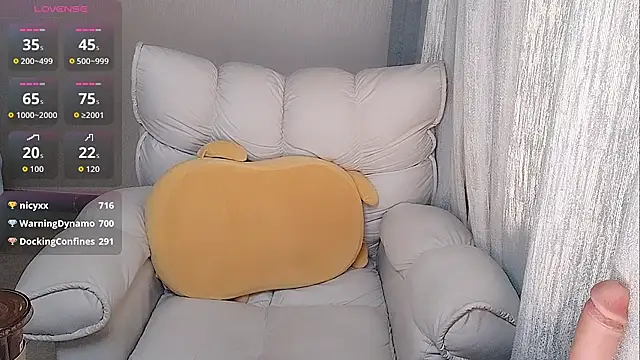 Snapshot of Coco--01 chatting on July 2026 07:23:02 AM Coco--01 online show from July 2026 07:23:02 AM