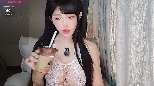 Snapshot of Coco--01 chatting on July 2026 01:49:01 AM Coco--01 online show from July 2026 01:49:01 AM