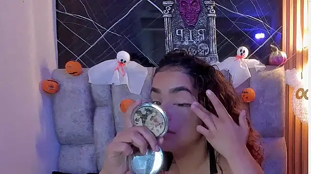 roxanne dl online show from October 2025 12:09:01 PM