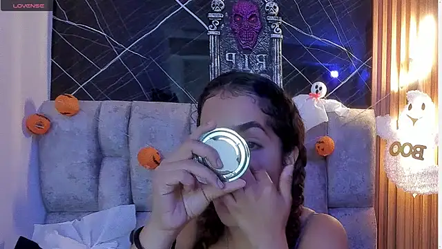 roxanne dl online show from October 2025 12:07:02 PM