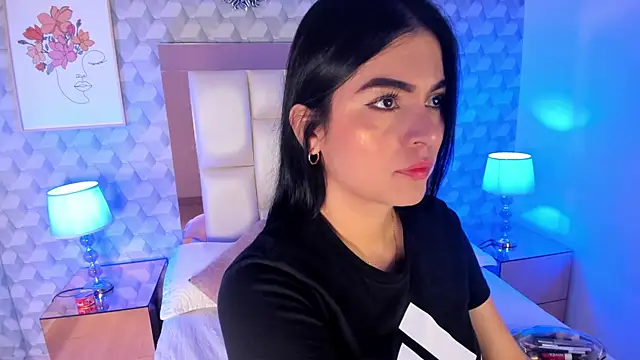 Sasha  sims   online show from October 2025 11:40:01 AM