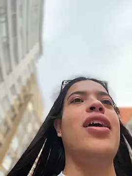 JuanitaMore01 online show from June 2026 10:43:02 PM