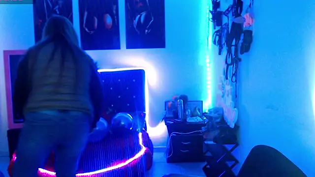 Snapshot of laura_evans1998 chatting on September 2025 03:02:01 PM laura evans1998 online show from September 2025 03:02:01 PM