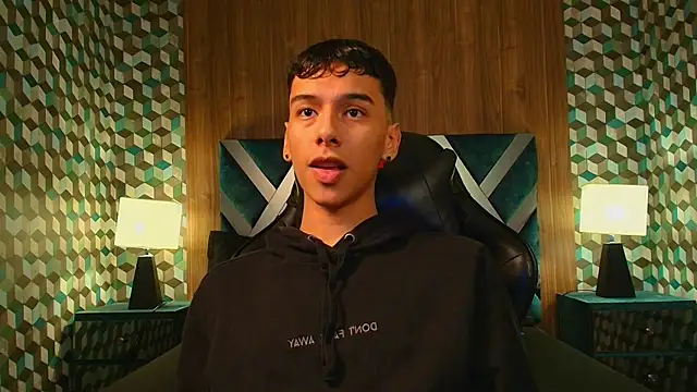 Aiden Royce online show from October 2025 05:30:01 AM