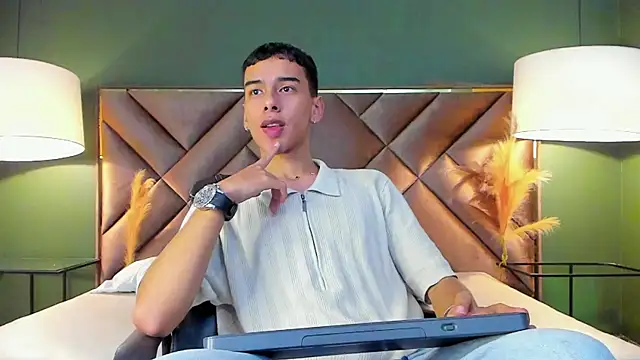 Snapshot of Aiden_Royce chatting on January 2026 04:14:01 AM Aiden Royce online show from January 2026 04:14:01 AM