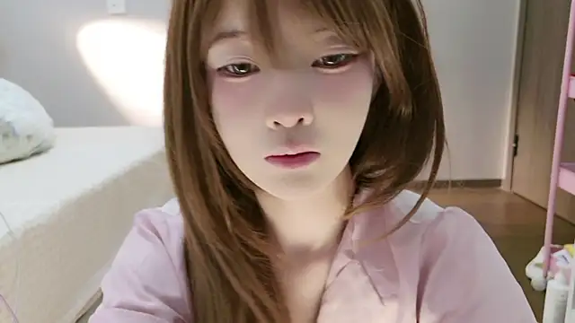 EnEn xiaobao online show from December 2025 01:05:01 PM