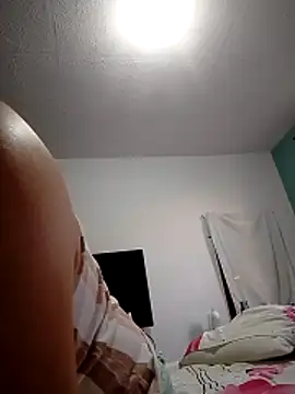 Snapshot of maddie_beauty chatting on March 2026 12:54:02 PM maddie beauty online show from March 2026 12:54:02 PM