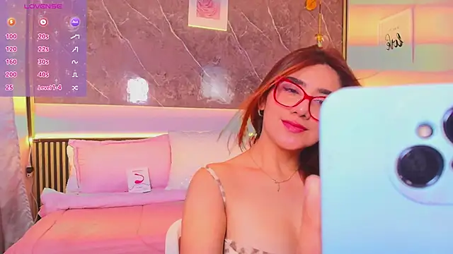 Snapshot of maddie_beauty chatting on March 2026 06:07:02 PM maddie beauty online show from March 2026 06:07:02 PM