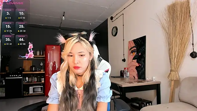 Snapshot of Korean_blink chatting on October 2025 05:15:01 AM Korean blink online show from October 2025 05:15:01 AM