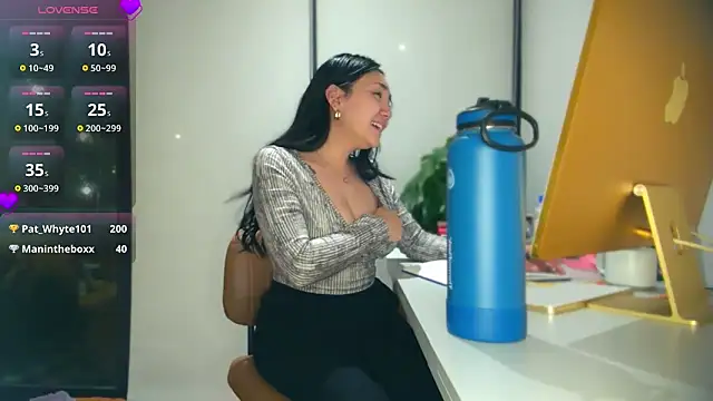 Snapshot of yuzhara chatting on September 2025 03:17:01 AM yuzhara online show from September 2025 03:17:01 AM