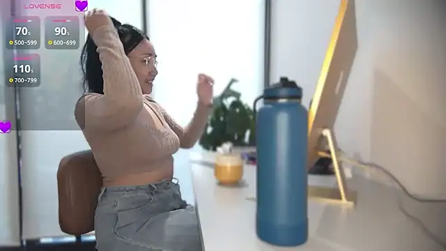 Snapshot of yuzhara chatting on September 2025 03:28:02 PM yuzhara online show from September 2025 03:28:02 PM