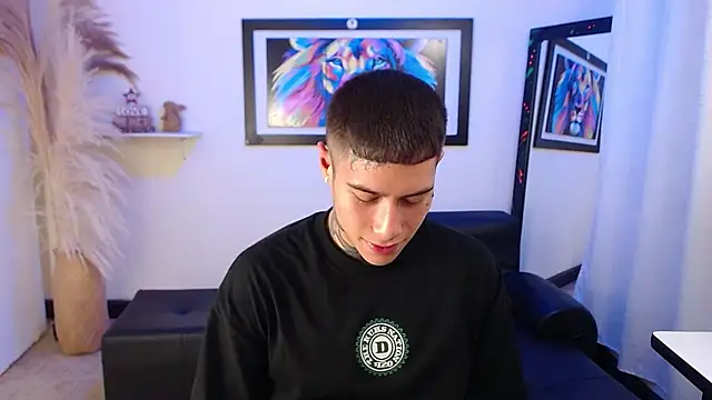 Snapshot of setthomas chatting on September 2025 09:14:01 PM setthomas online show from September 2025 09:14:01 PM