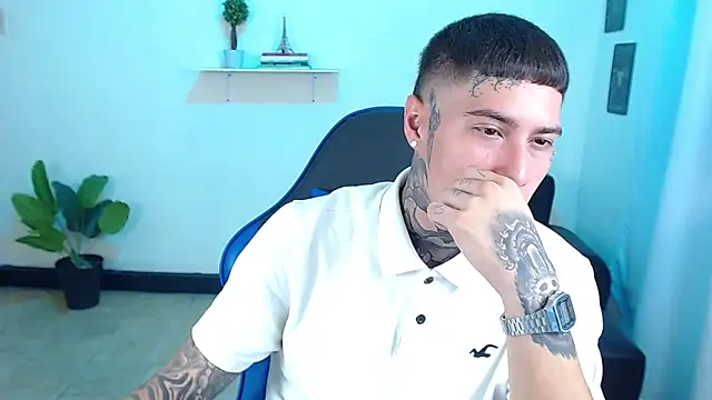 Snapshot of setthomas chatting on October 2025 02:25:02 PM setthomas online show from October 2025 02:25:02 PM