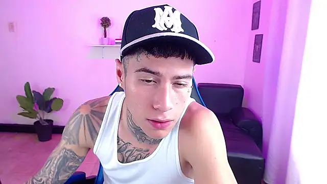 Snapshot of setthomas chatting on October 2025 03:01:02 PM setthomas online show from October 2025 03:01:02 PM