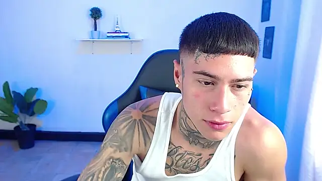 Snapshot of setthomas chatting on October 2025 03:34:01 PM setthomas online show from October 2025 03:34:01 PM