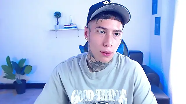 Snapshot of setthomas chatting on October 2025 03:24:01 PM setthomas online show from October 2025 03:24:01 PM