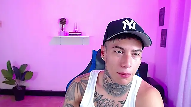 Snapshot of setthomas chatting on October 2025 02:29:01 PM setthomas online show from October 2025 02:29:01 PM