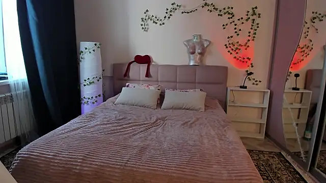 Snapshot of EmyRosaly chatting on March 2026 05:57:02 AM EmyRosaly online show from March 2026 05:57:02 AM