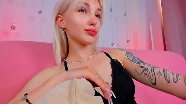 LisaFoxyMe online show from June 2026 02:24:02 AM