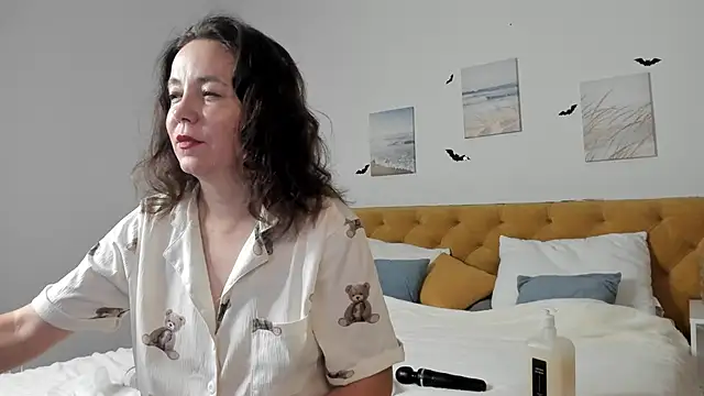 Snapshot of Kira_Adler chatting on October 2025 01:20:02 AM Kira Adler online show from October 2025 01:20:02 AM