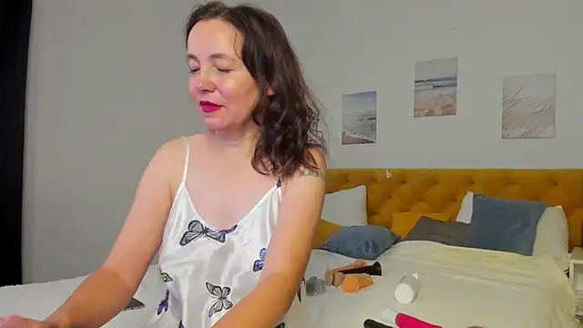 Snapshot of Kira_Adler chatting on November 2025 01:17:01 AM Kira Adler online show from November 2025 01:17:01 AM