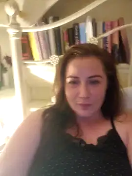 Snapshot of RosieMilff chatting on September 2025 07:48:02 PM RosieMilff online show from September 2025 07:48:02 PM