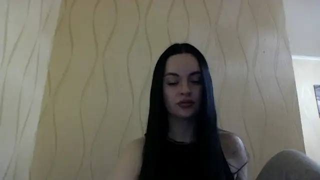 Lulii24 online show from January 2026 06:32:02 PM