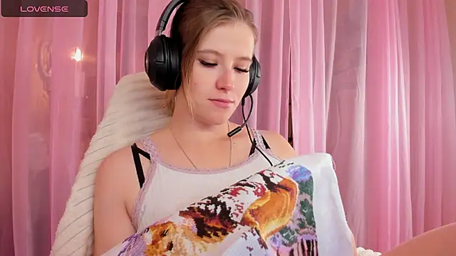 Anabel-Candy online show from October 2025 06:24:01 AM