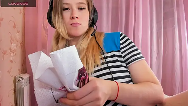 Anabel-Candy online show from October 2025 06:35:02 AM